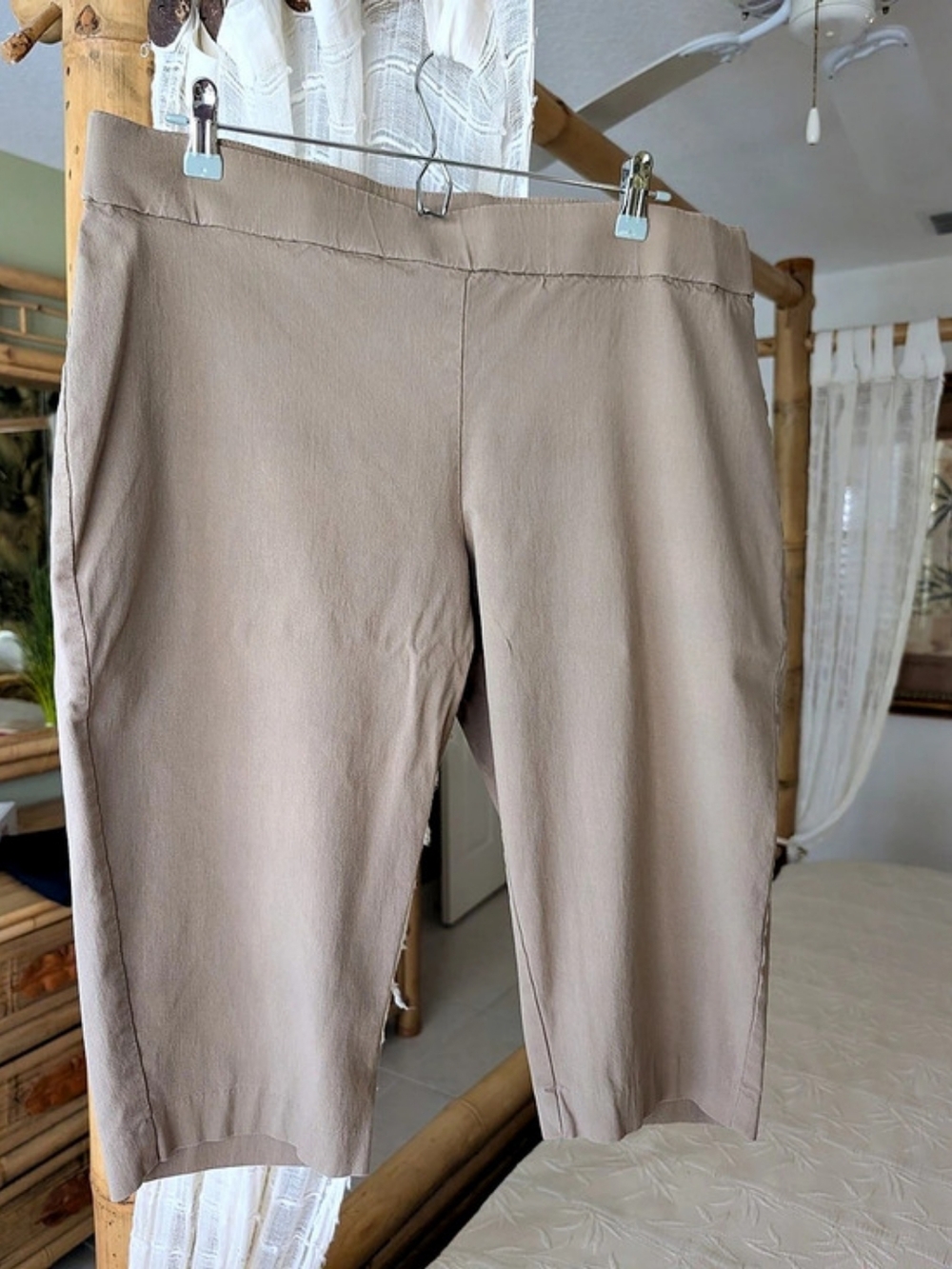 Sabrinas Cropped Pants in Tan Size XL